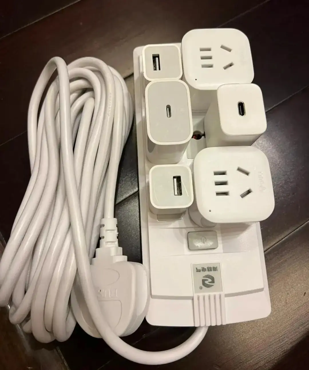 搬家打包技巧_旅行收纳方法_电脑放入电脑包示范