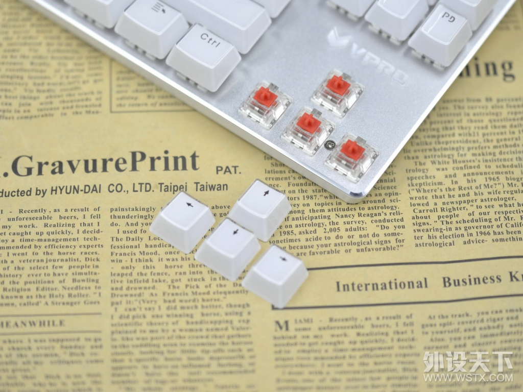 雷柏v500s冰晶版怎么样_雷柏V500 RGB冰晶版幻彩背光机械键盘_雷柏V500 RGB冰晶版红轴机械键盘评测