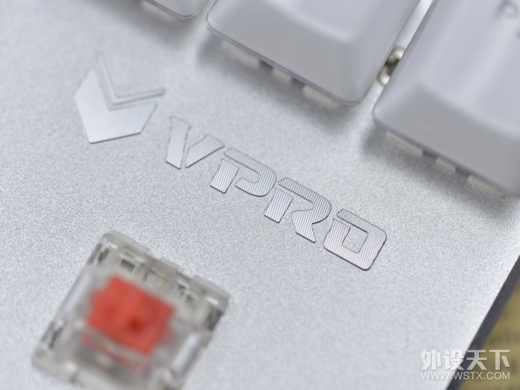 雷柏v500s冰晶版怎么样_雷柏V500 RGB冰晶版幻彩背光机械键盘_雷柏V500 RGB冰晶版红轴机械键盘评测