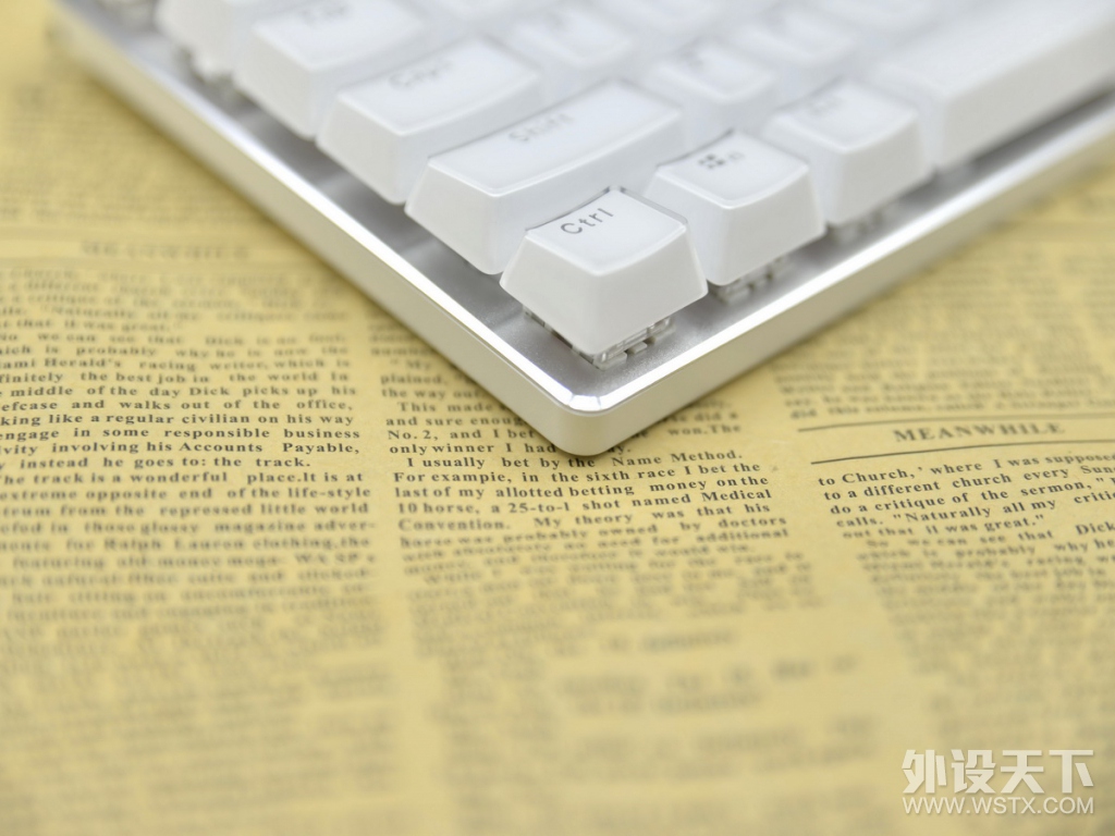 雷柏V500 RGB冰晶版幻彩背光机械键盘_雷柏V500 RGB冰晶版红轴机械键盘评测_雷柏v500s冰晶版怎么样