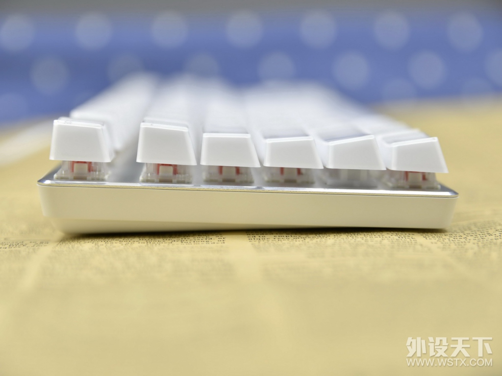 雷柏V500 RGB冰晶版红轴机械键盘评测_雷柏v500s冰晶版怎么样_雷柏V500 RGB冰晶版幻彩背光机械键盘