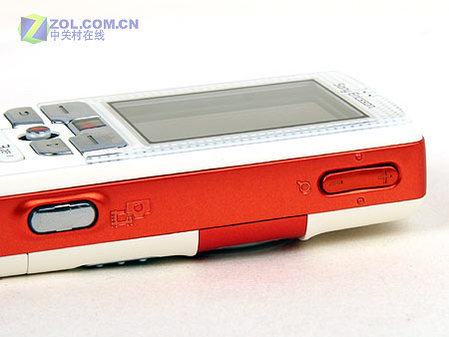 绝非简单改变 评索爱W700c三大生存优势