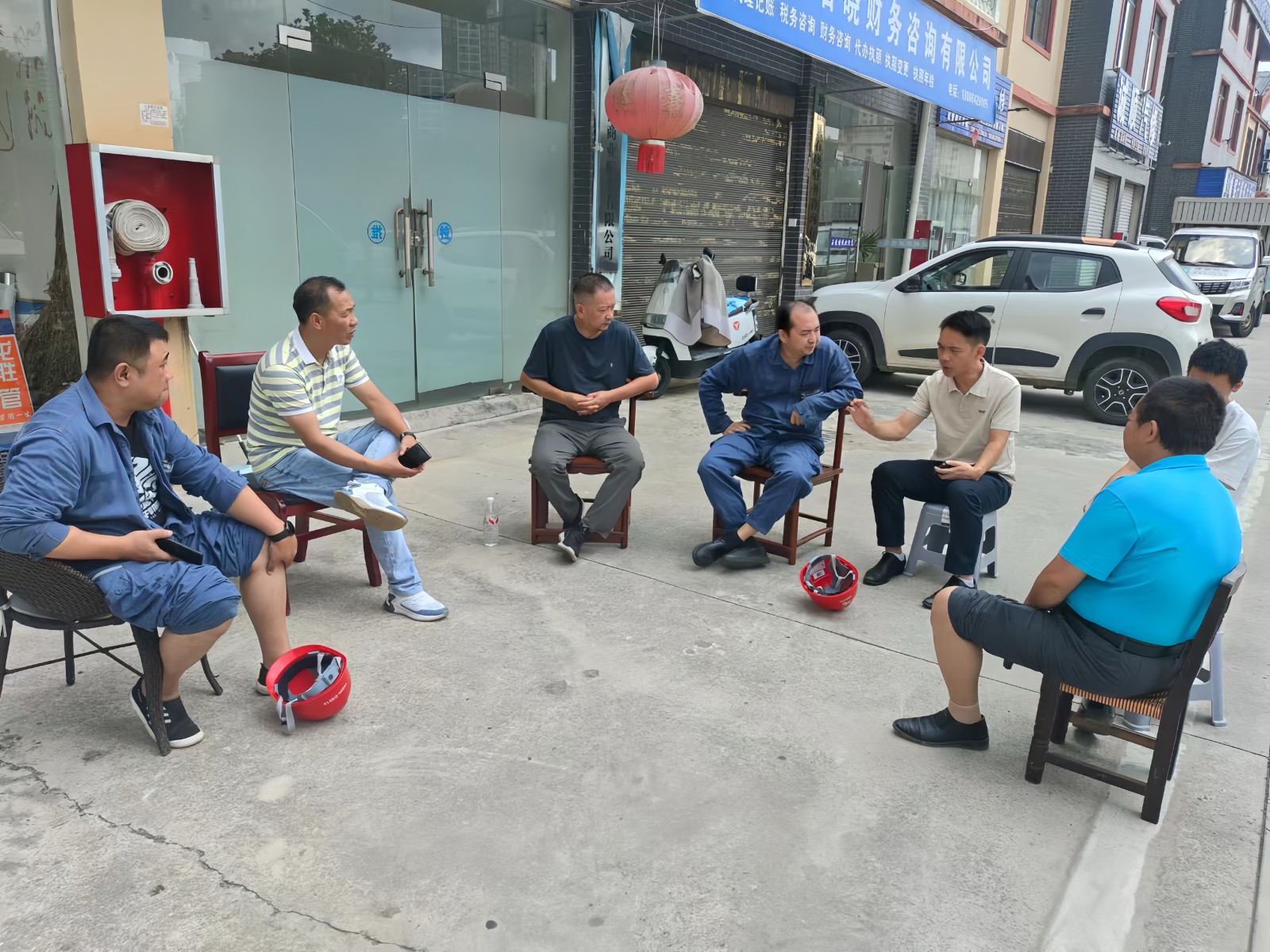 中诚国际小区停电事件处理_电力公司收到感谢_独山供电局抢修锦旗