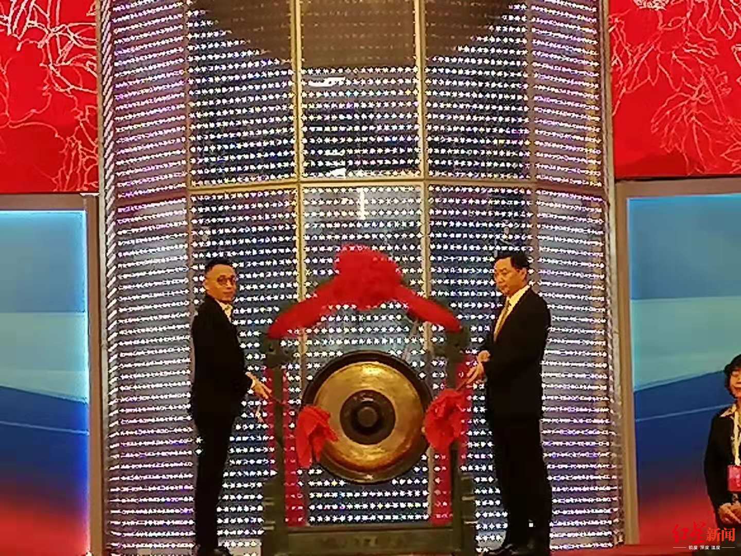 沪深300ETF期权上市_沪深300股指期权_沪深300股指期货上市